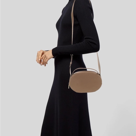 Cuyana Top Handle Leather Crossbody Bag - Picture 3 of 13